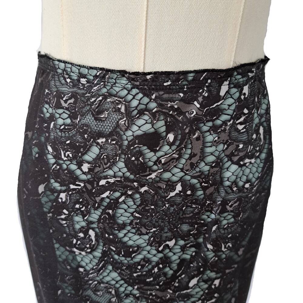 PRADA Silk Pencil Skirt Size 42 US 6  Printed Lace Black Blue Knee Length - Picture 5 of 10